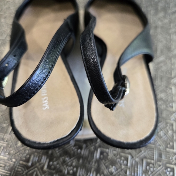 🐢 SAKS FIFTH AVENUE BLACK LEATHER SLINGBACKS Size 10 2.5" Heel - Picture 11 of 17